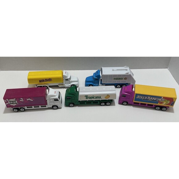 1996 Hot Wheels Highway Haulers Candy, Tropicana, Milk Duds, Good&Plenty+Recycle - Picture 1 of 16